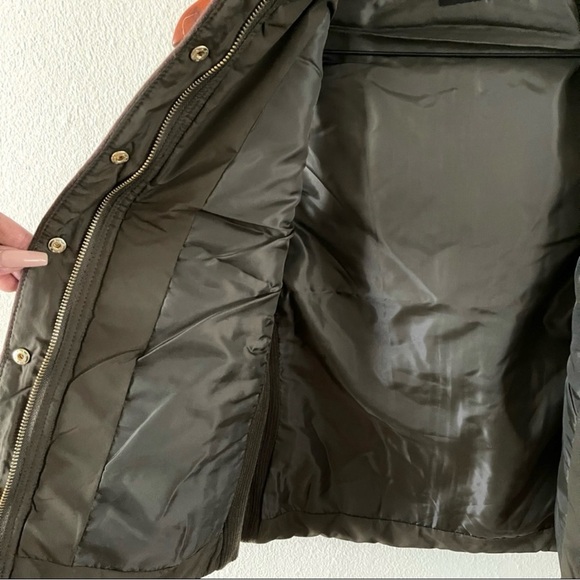 Quilted Vest Faux Fur Trim Hood Military Green Lightweight Gorpcore Utility - Picture 7 of 8